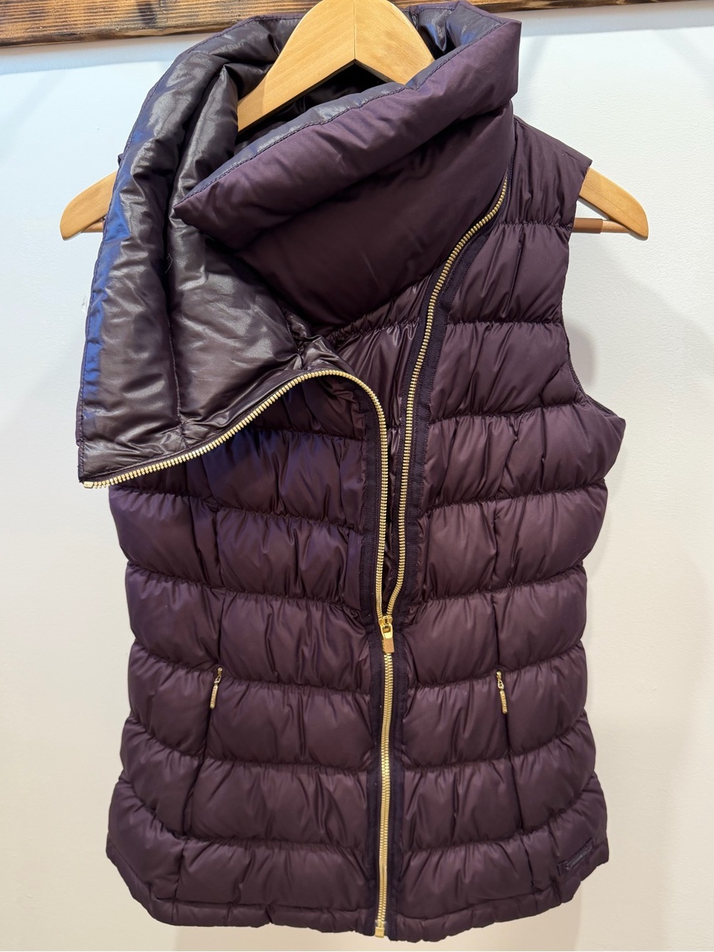 ATHLETA DOWNABOUT ASYMMETRICAL ZIP PUFFER DOWN FILLED VEST - Picture 3 of 7